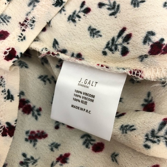 NEW 🎁 Brandy Melville Coco Roses Tie Blouse Top - Picture 2 of 3